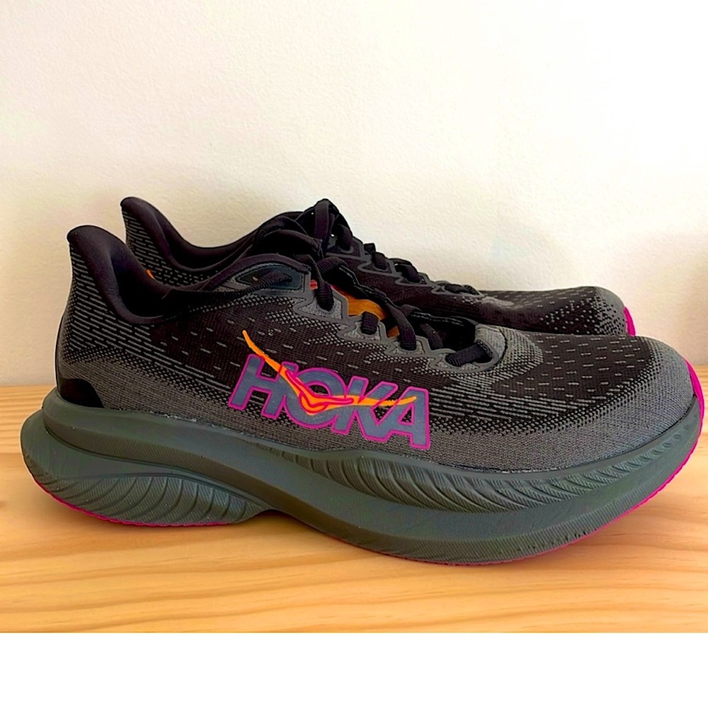 Women’s size 8.5 Hoka Mach 6 shoes